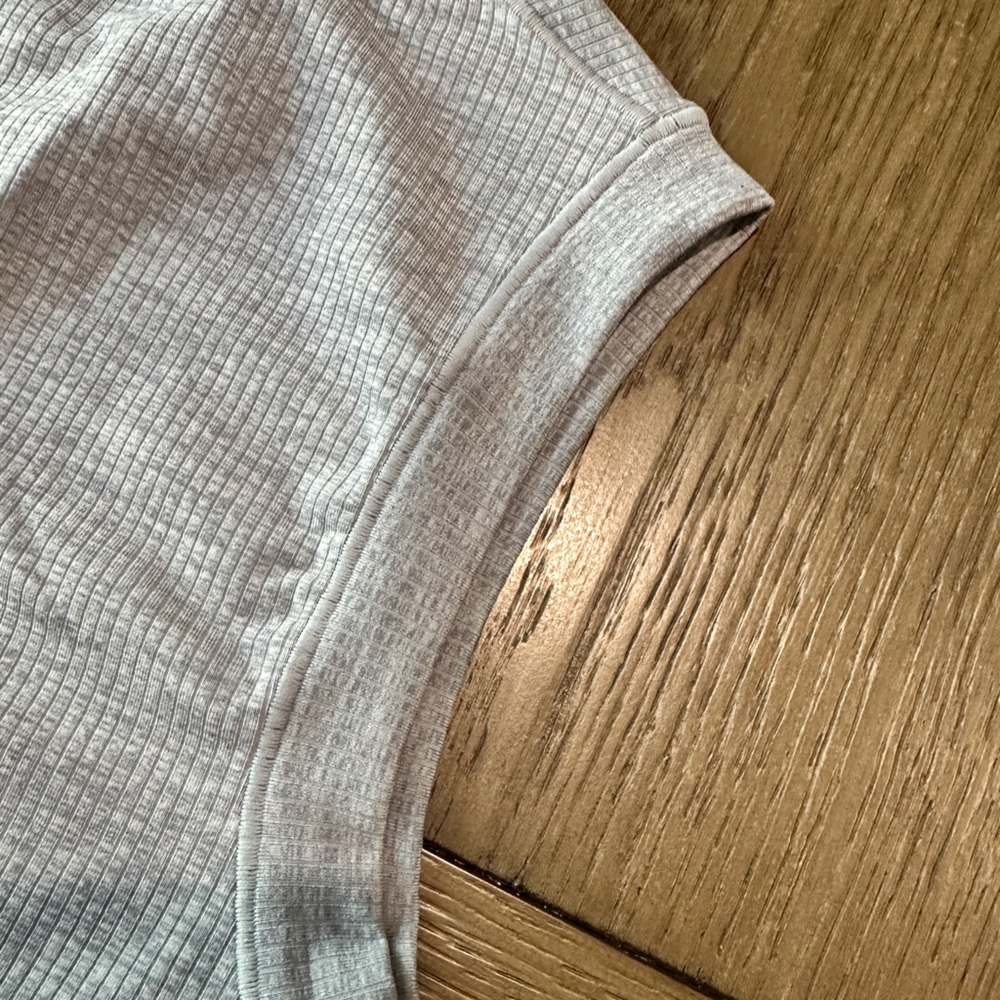 Athleta Renew Seamless Muscle Tank Size XXS Grey Heather - Picture 7 of 9